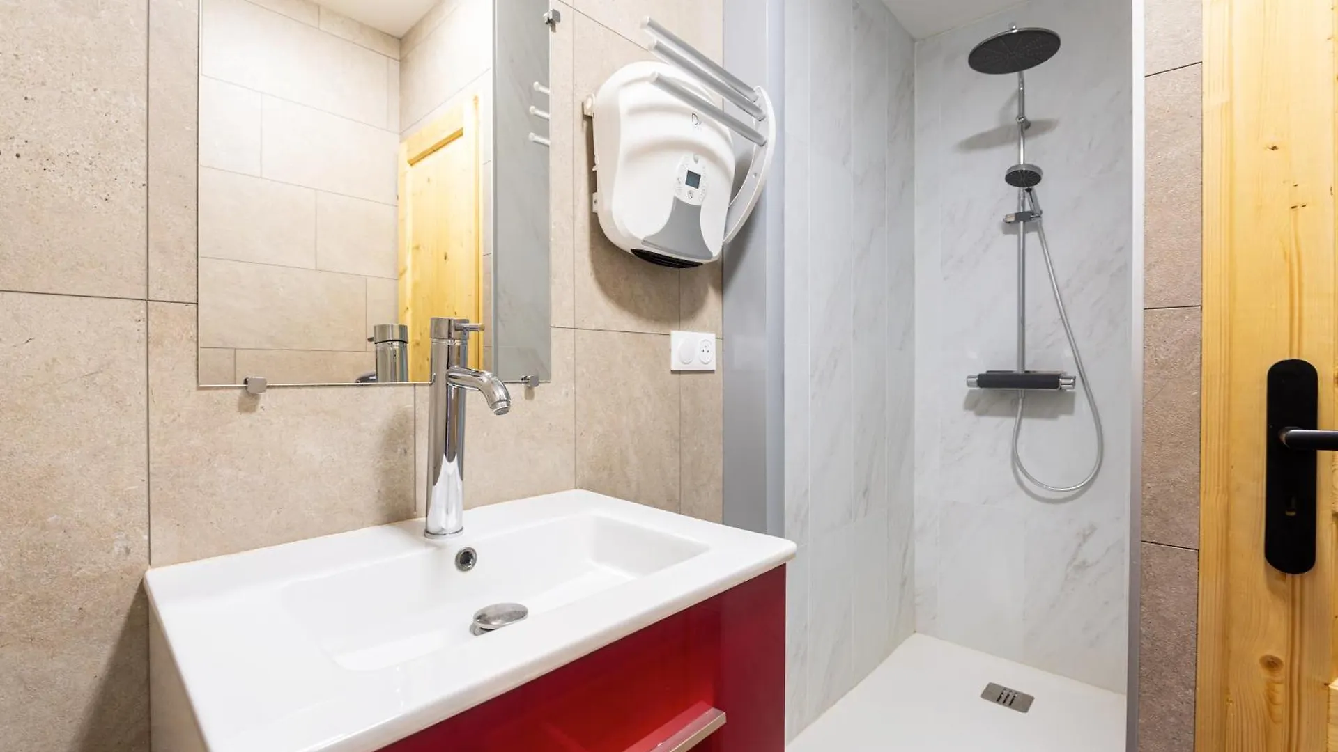 L' Edelweiss Apartment Saint-Etienne-de-Cuines 0*,
